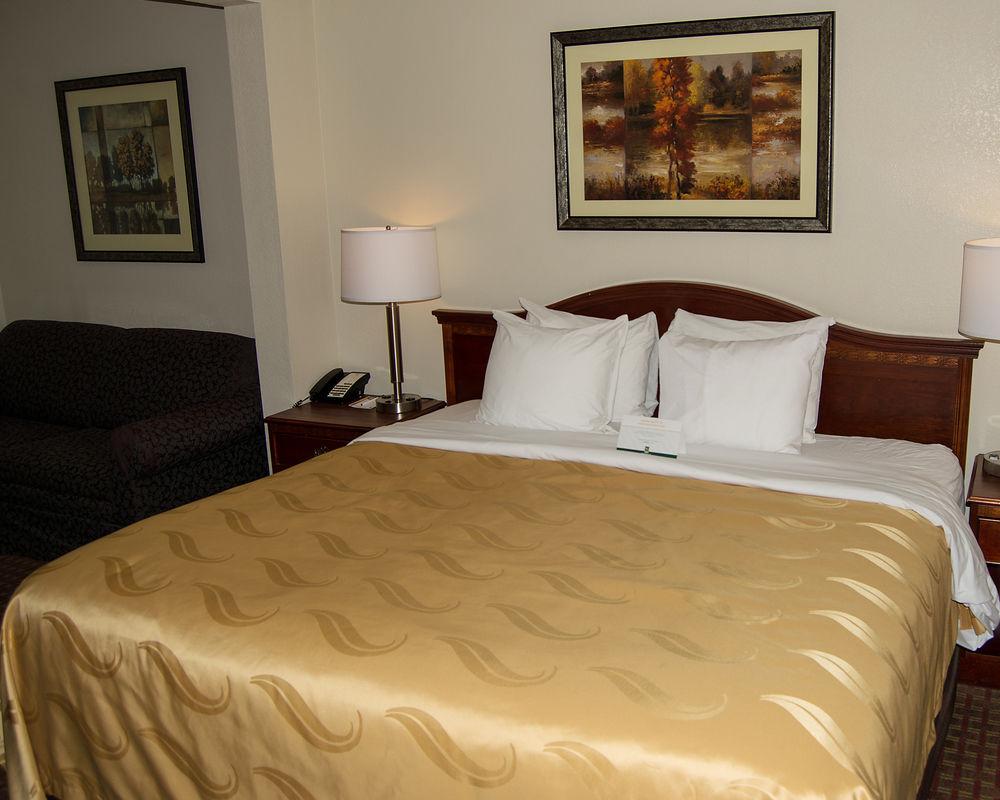 Quality Inn & Suites Lexington Near I-64 And I-81 Timber Ridge Zewnętrze zdjęcie