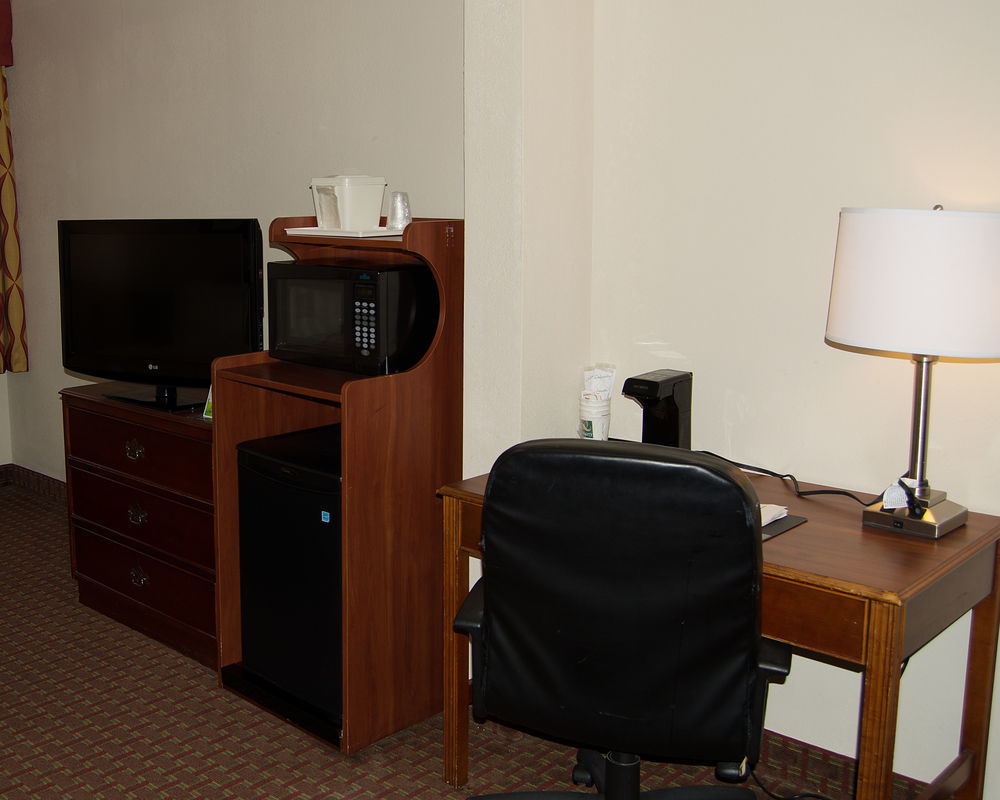 Quality Inn & Suites Lexington Near I-64 And I-81 Timber Ridge Zewnętrze zdjęcie