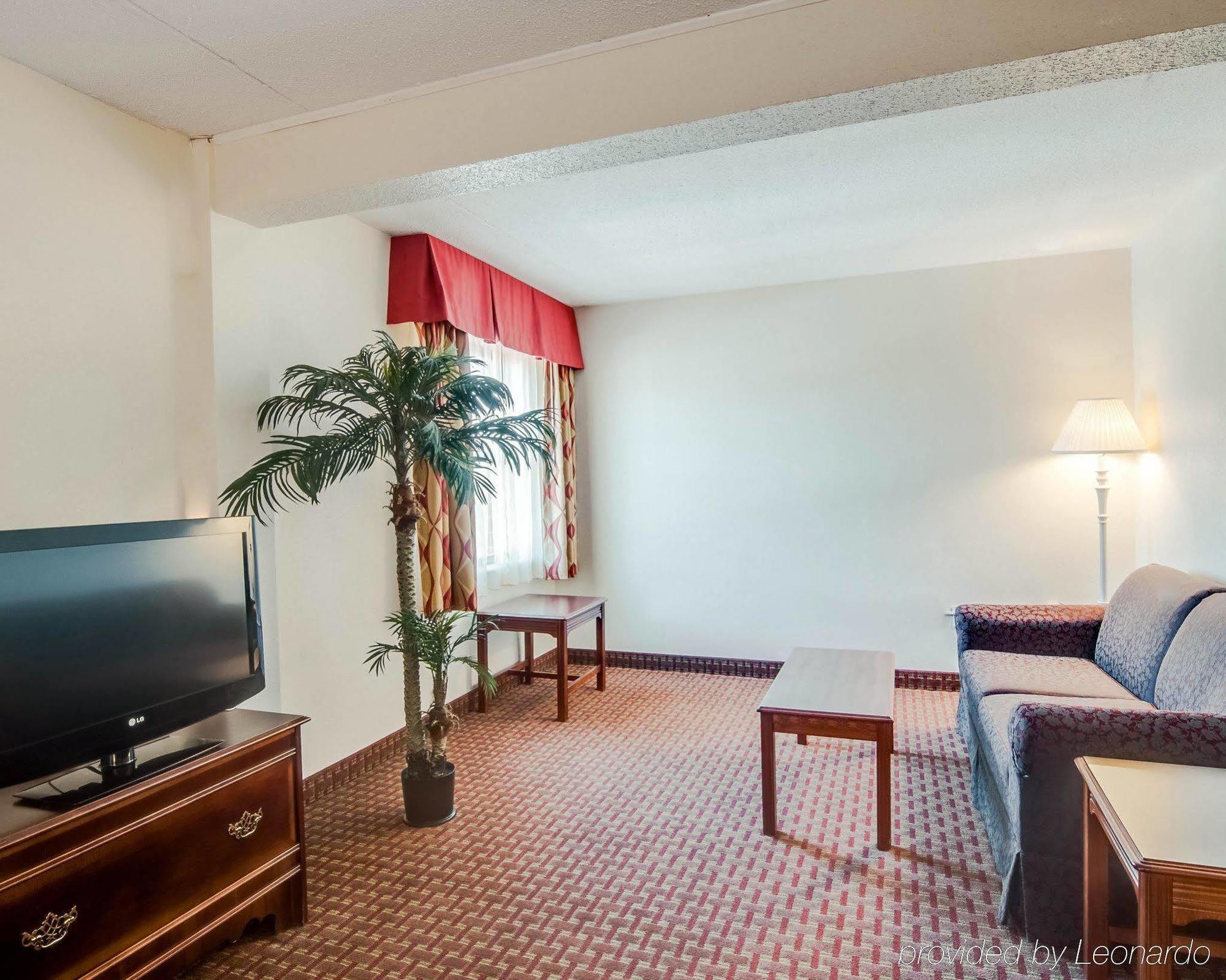 Quality Inn & Suites Lexington Near I-64 And I-81 Timber Ridge Zewnętrze zdjęcie