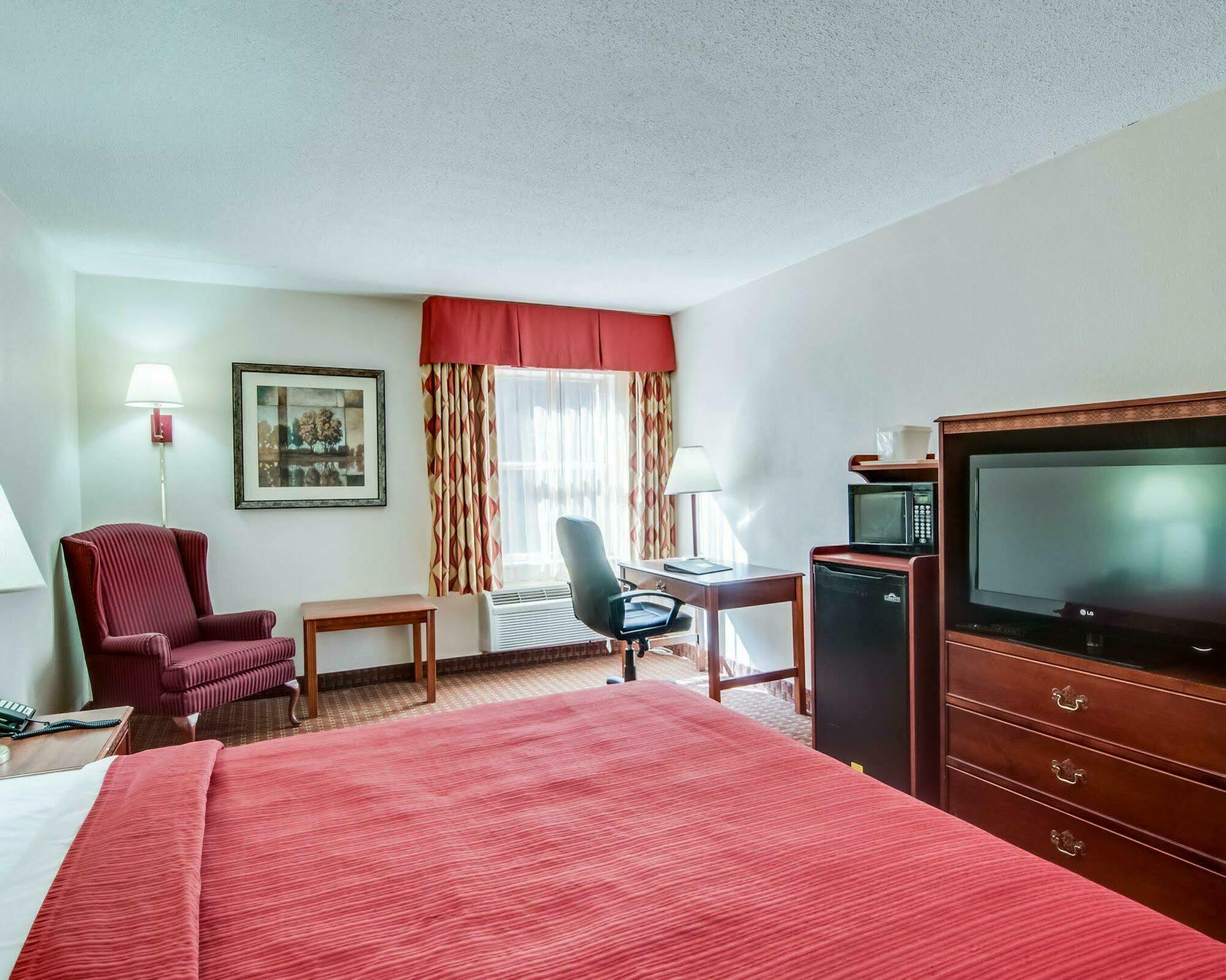 Quality Inn & Suites Lexington Near I-64 And I-81 Timber Ridge Zewnętrze zdjęcie